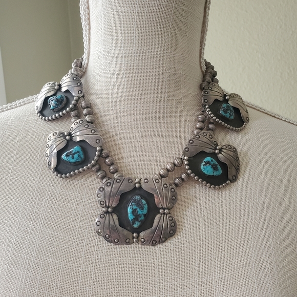 😍SOLD🤩Vintage Sterling Navajo Bisbee Turquoise Necklace - Picture 6 of 6